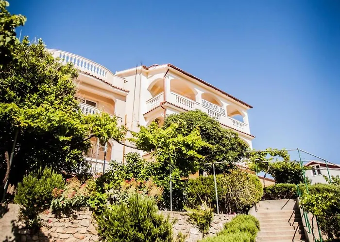 In With Sea View, Terrace, Wi-fi, Washing Machine Lopar