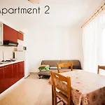In With Sea View, Terrace, Wi-fi, Washing Machine Lejlighed Lopar