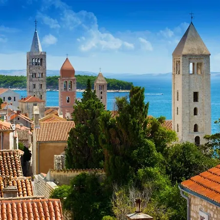 In With Sea View, Terrace, Wi-fi, Washing Machine Apartment